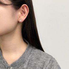 画像5: アコヤ真珠 ツインパールピアス 4-5ｍｍ ホワイト〜ナチュラルグレー K14WG (5)