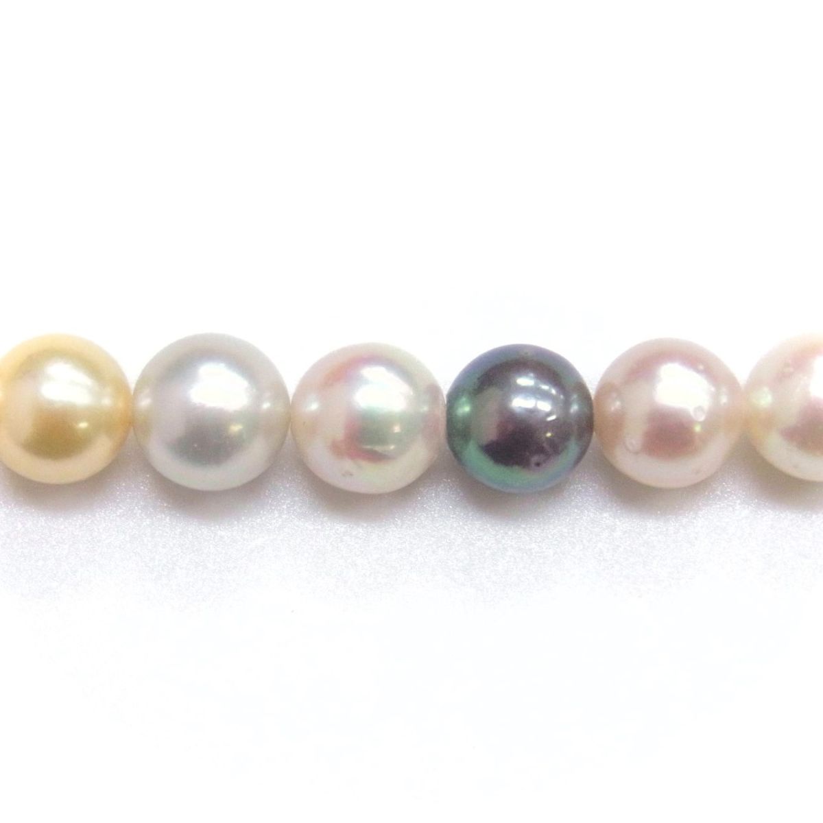 あこや真珠ネックレス　バロック　可愛いマルチカラー　天然色　本真珠